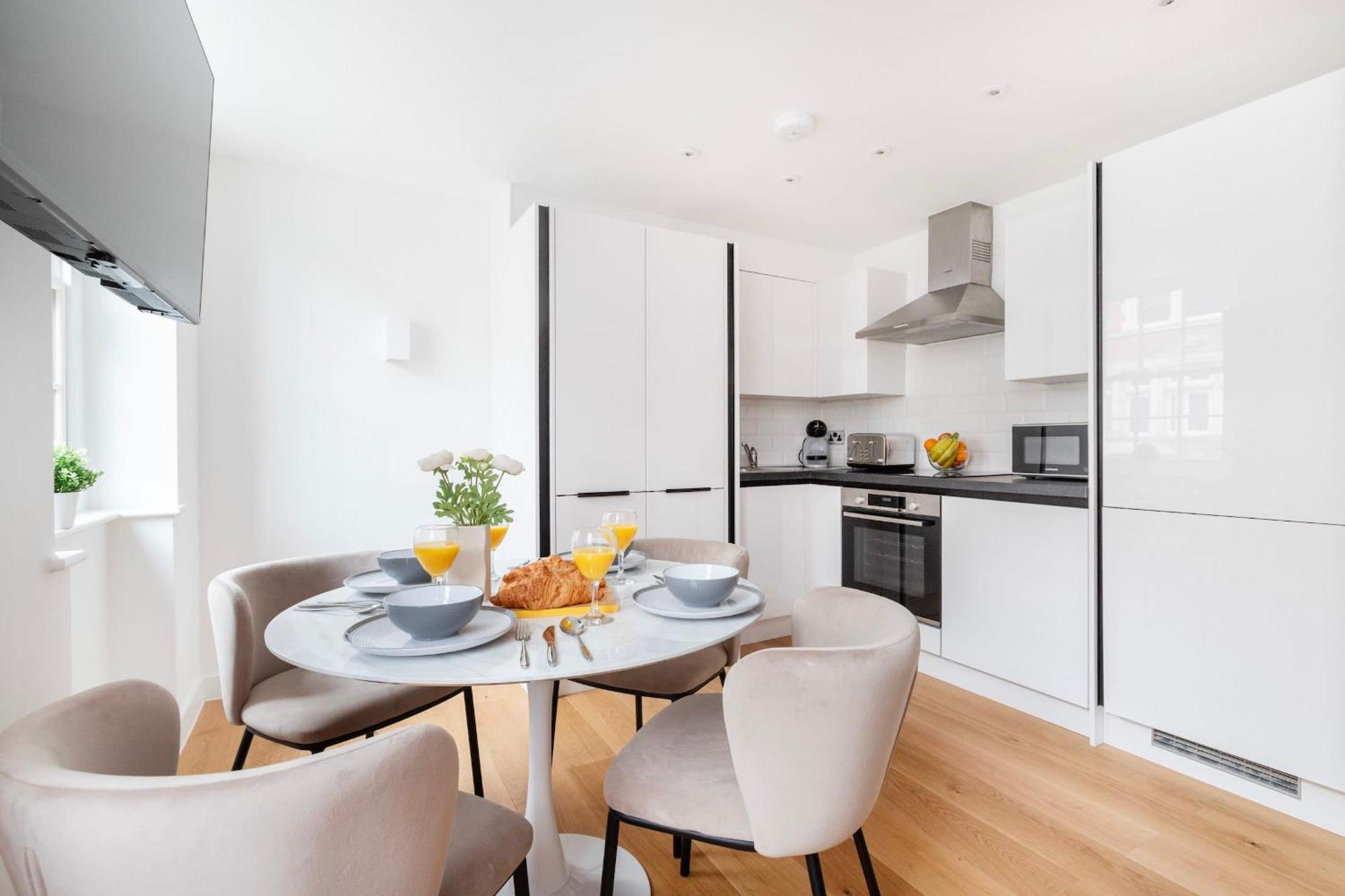 Fitzrovia With Balcony - Cityapartmentstay London Eksteriør bilde